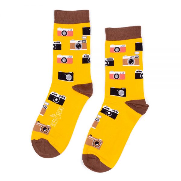 Chaussettes fantaisie avec motif appareils photo sur fond jaune vi