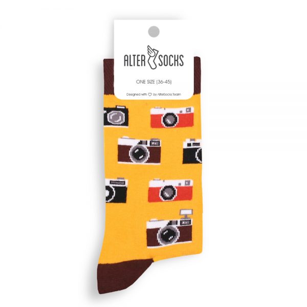 Chaussettes fantaisie avec motif appareils photo sur fond jaune vi