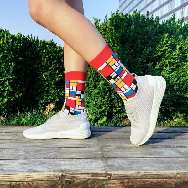 Chaussettes confortables au design Mondrian, durables et stylées, ajoutent une touche artistique à votre tenue